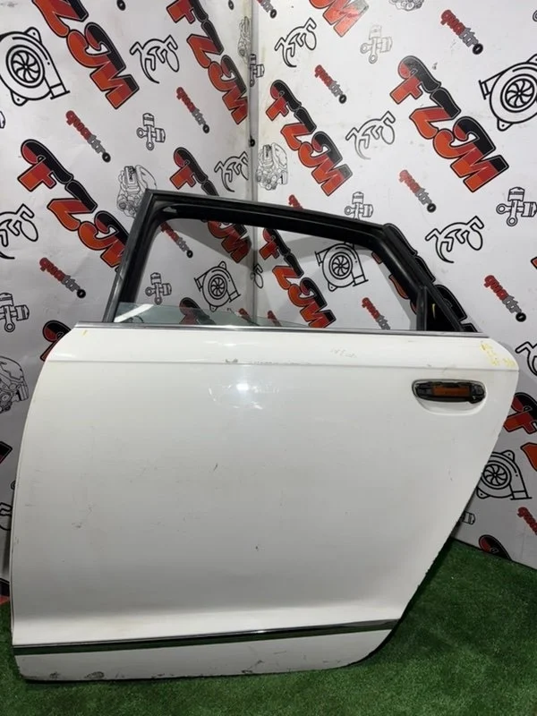 Дверь Audi A6 4F0833051G C6, задняя левая