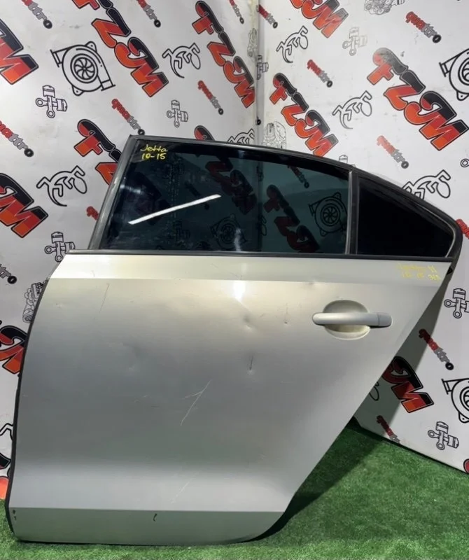 Дверь Volkswagen Jetta 5C6833055E 5C6, задняя левая