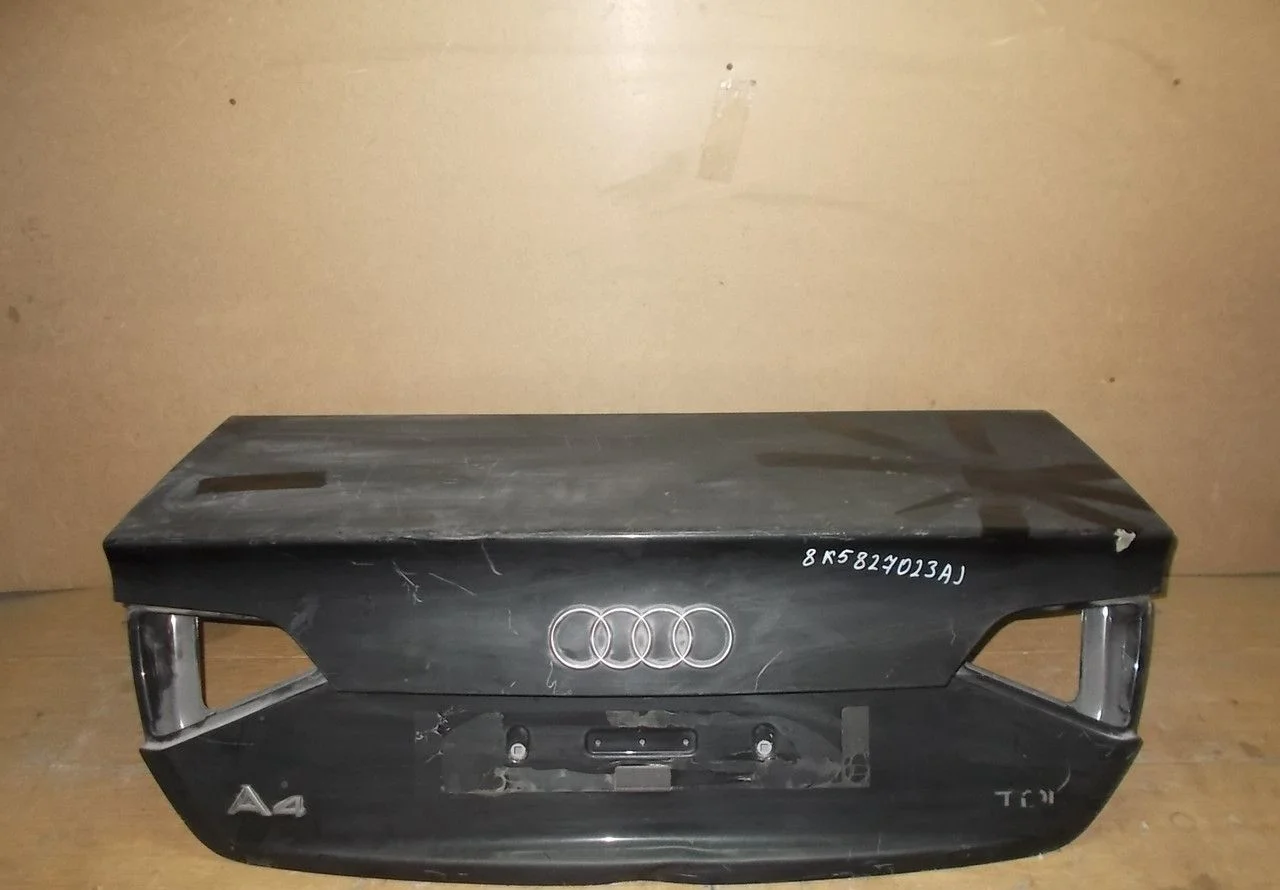 Крышка багажника бу Audi A4 до рестайлинг OEM 8K5827023 (скл-3)