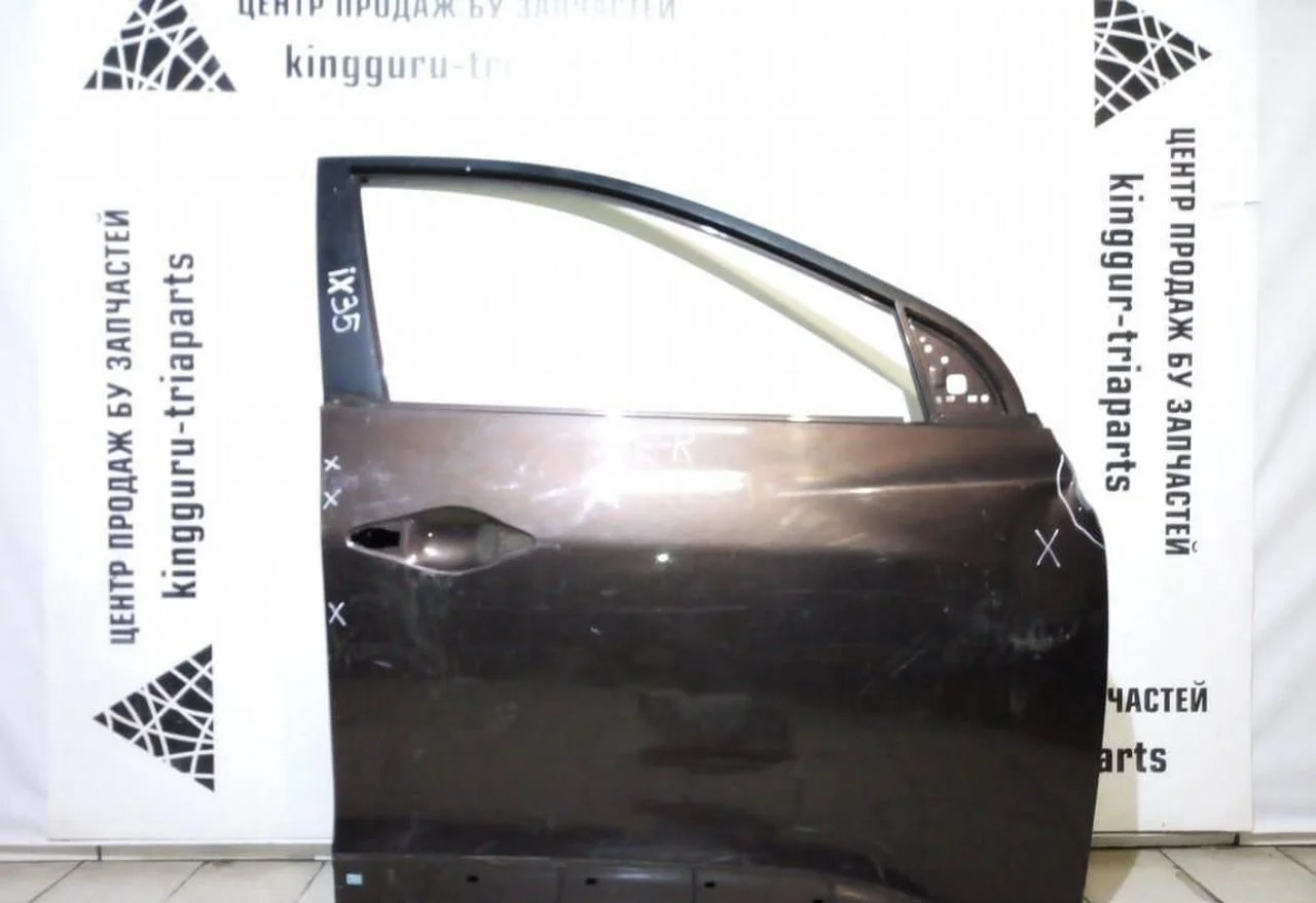 Дверь передняя правая Hyundai IX35 oem 760042Y010 (скл-3)