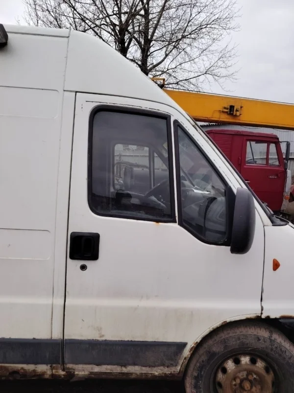 Дверь передняя правая Fiat Ducato
