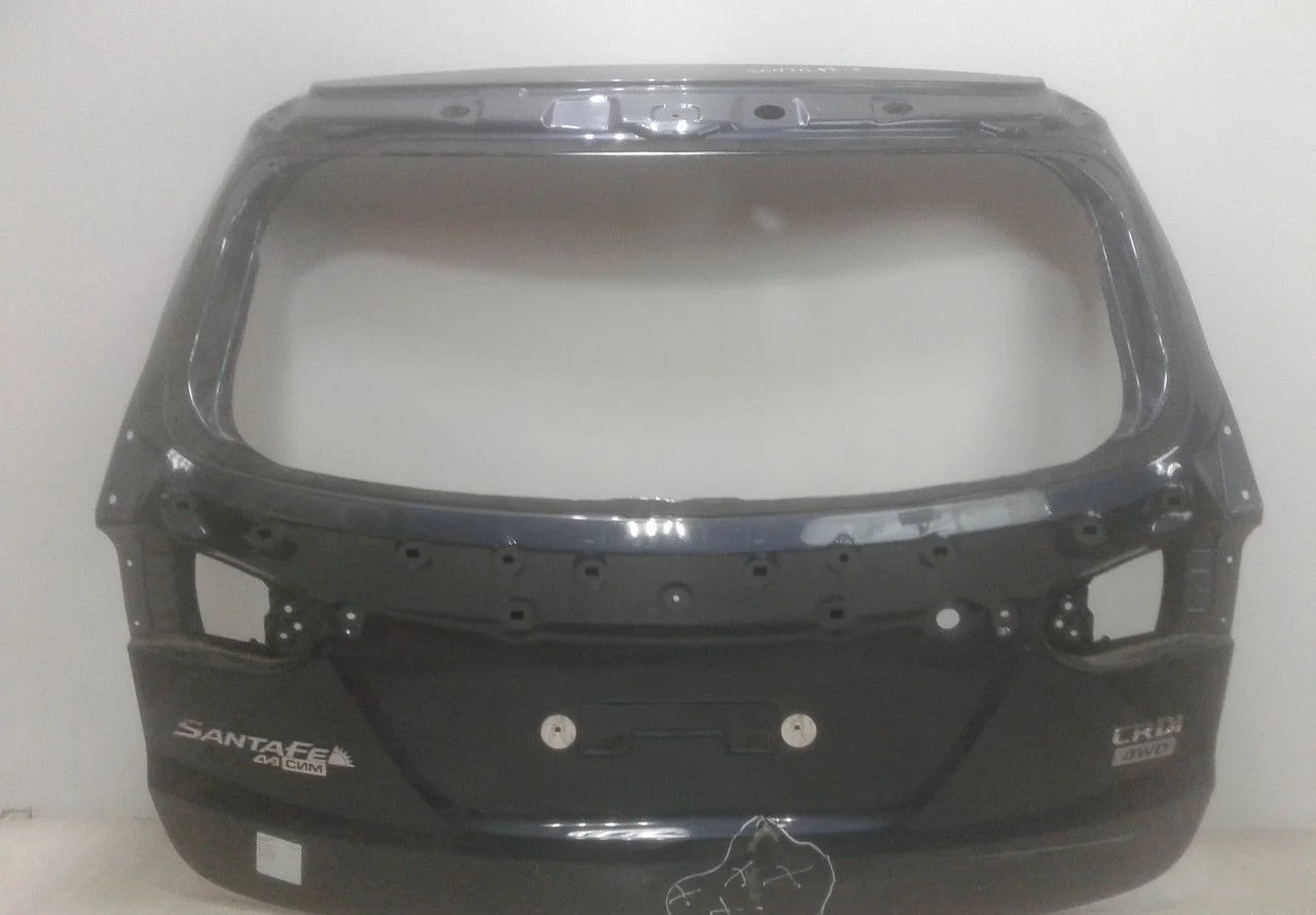 Крышка багажника Hyundai Santa Fe 3 DM oem 737002W020 (вмятина) (скл-3)