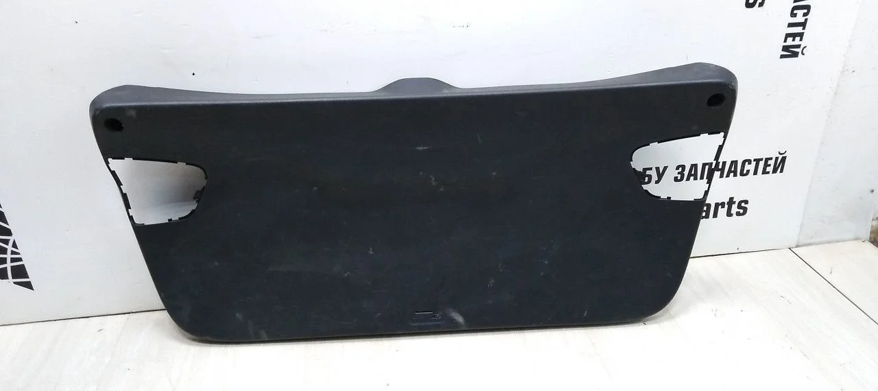 Накладка крышки багажника Hyundai Creta (16-20) oem 81750m0000 (скл-3)