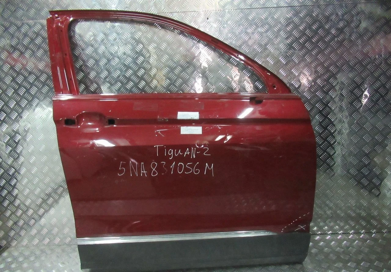 Дверь передняя правая Volkswagen Tiguan 2 oem 5NA831056m (вмятина) (скл-3)