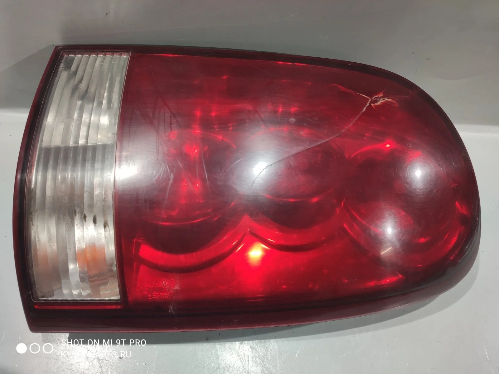 Фонарь внешний SsangYong Rexton 2003 Y200