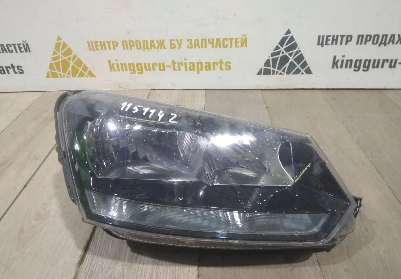 Купить Фару Шкода Йети 2012