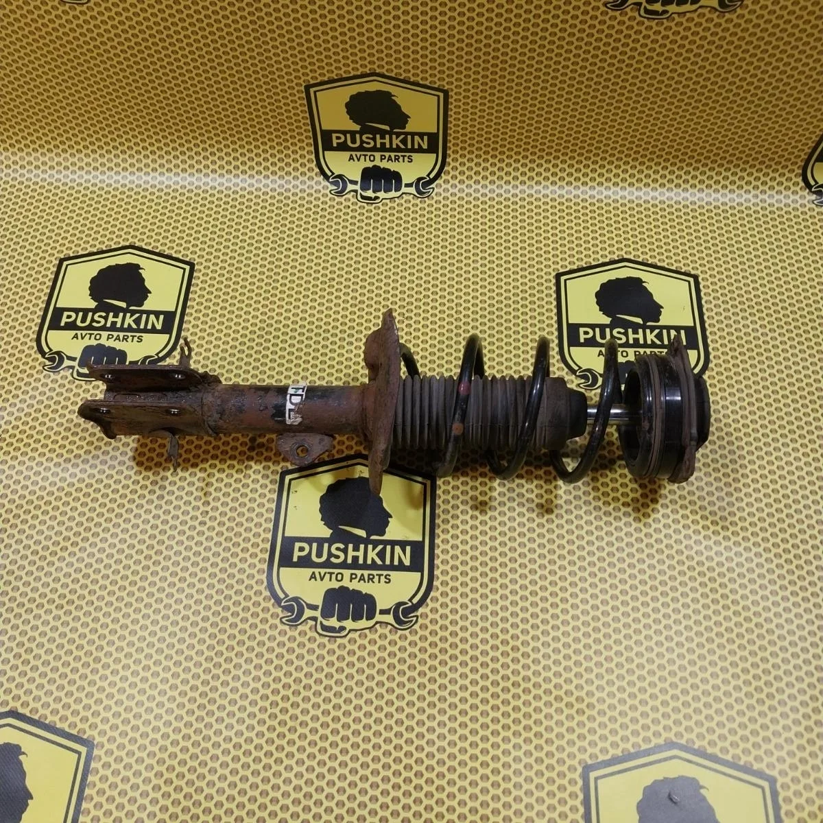 Амортизатор подвески Nissan Juke 2011 F15
