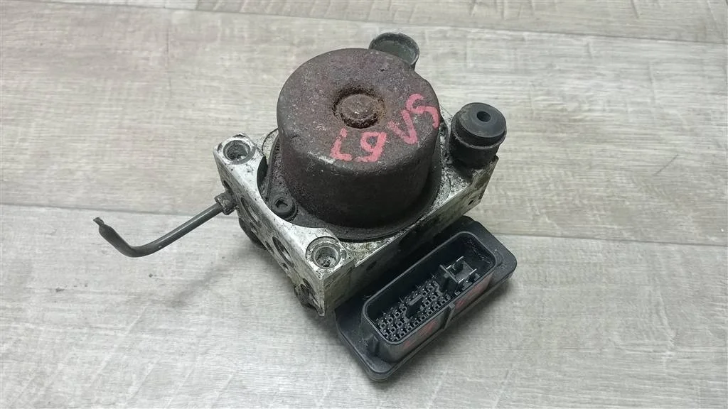 Б.у. блок abs MITSUBISHI LANCER CS3A MITSUBISHI LANCER CS3A