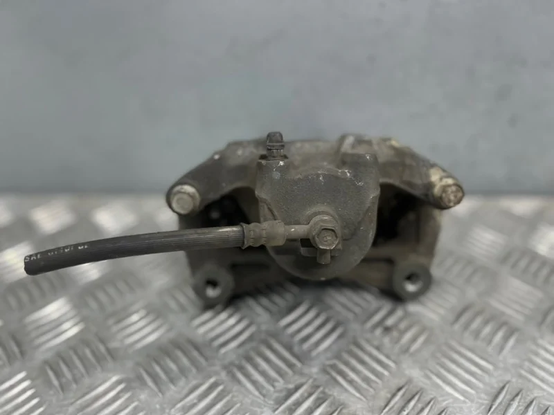 Суппорт Nissan Teana J31