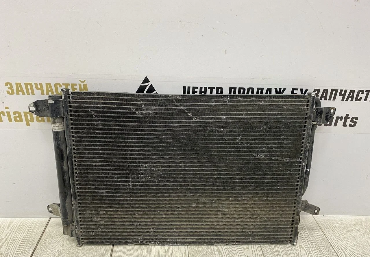 Радиатор кондиционера Volkswagen Jetta 6 2011-2018 oem 5C0820411E