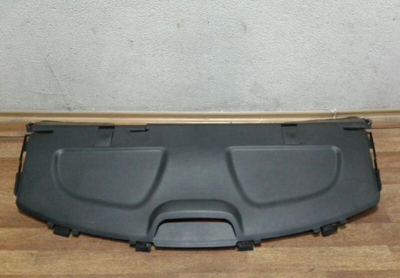 Полка багажника (+ стоп сигнал) Hyundai Solaris сед Oem 871101R010
