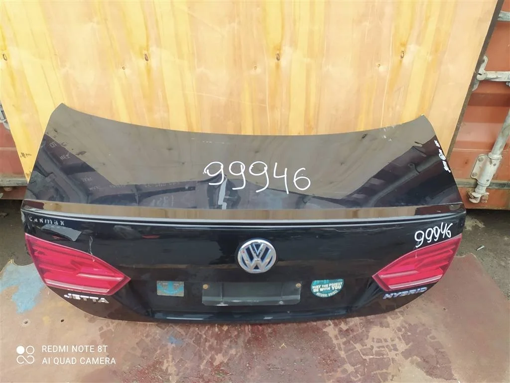 Крышка багажника VW Jetta 6 2011-2014 5C6827025A