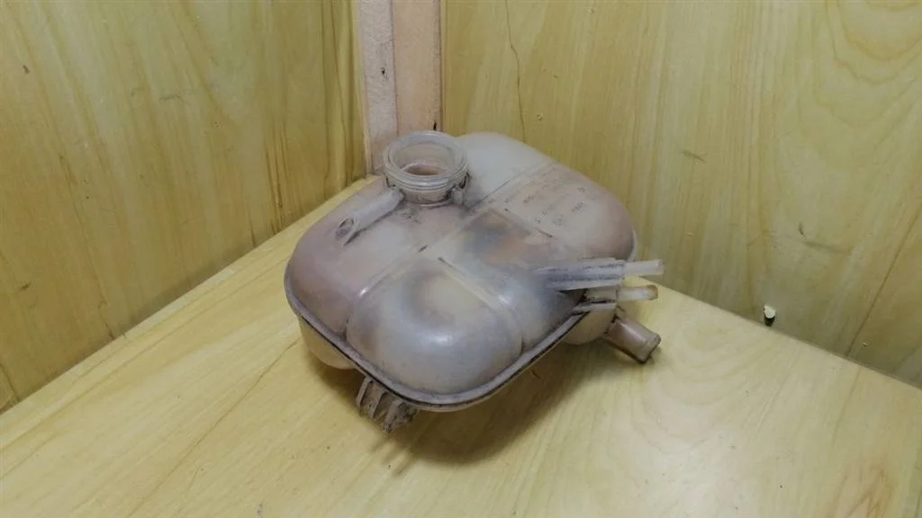 Бачок расширительный