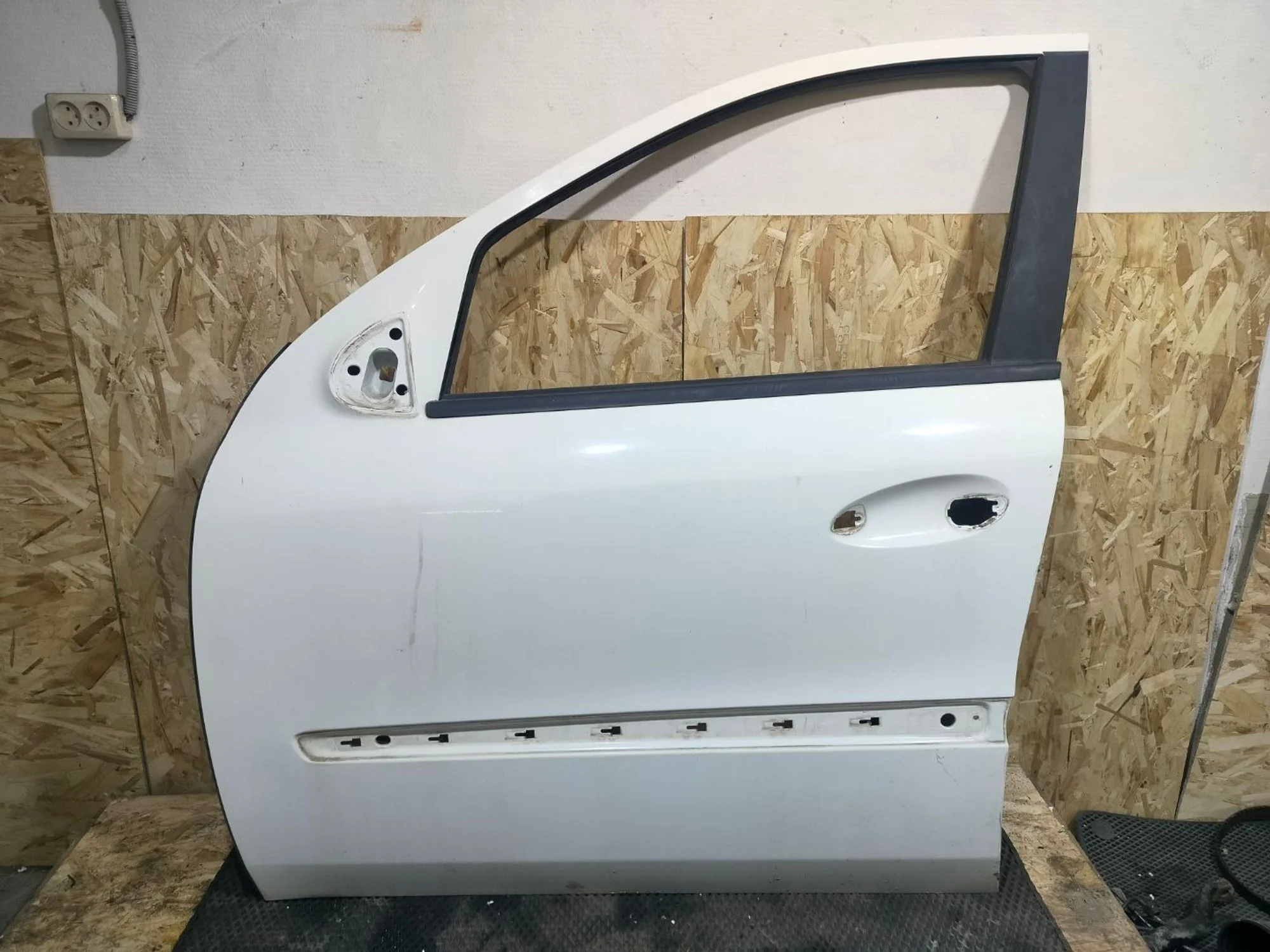 Дверь передняя левая Mercedes-Benz M-Класс, W164