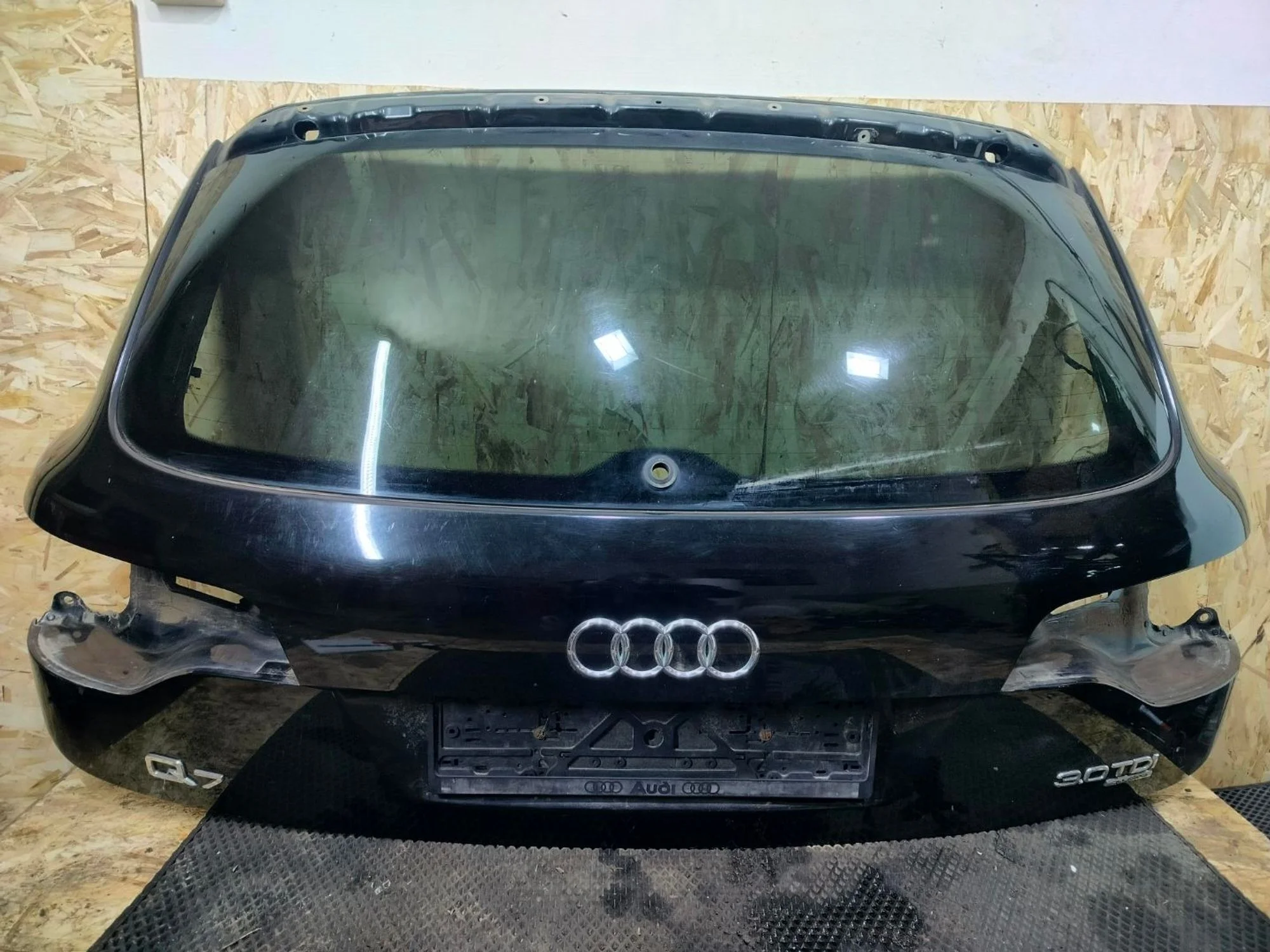 Крышка багажника Audi Q7, 4L