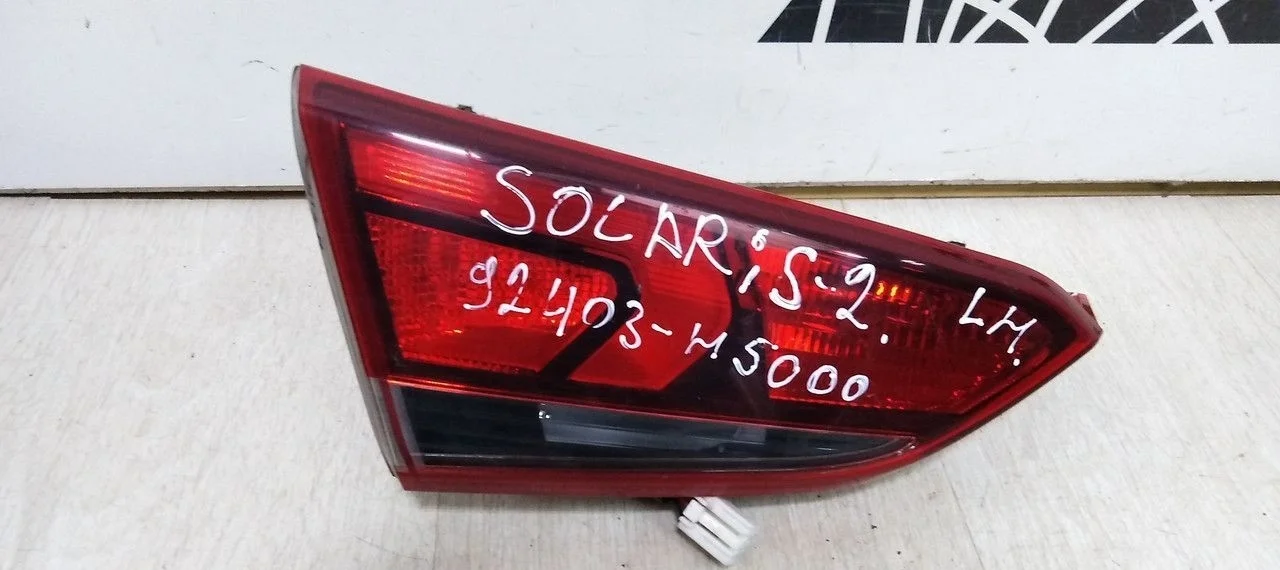 Фонарь левый внутренний Hyundai Solaris 2 oem 92403h5000