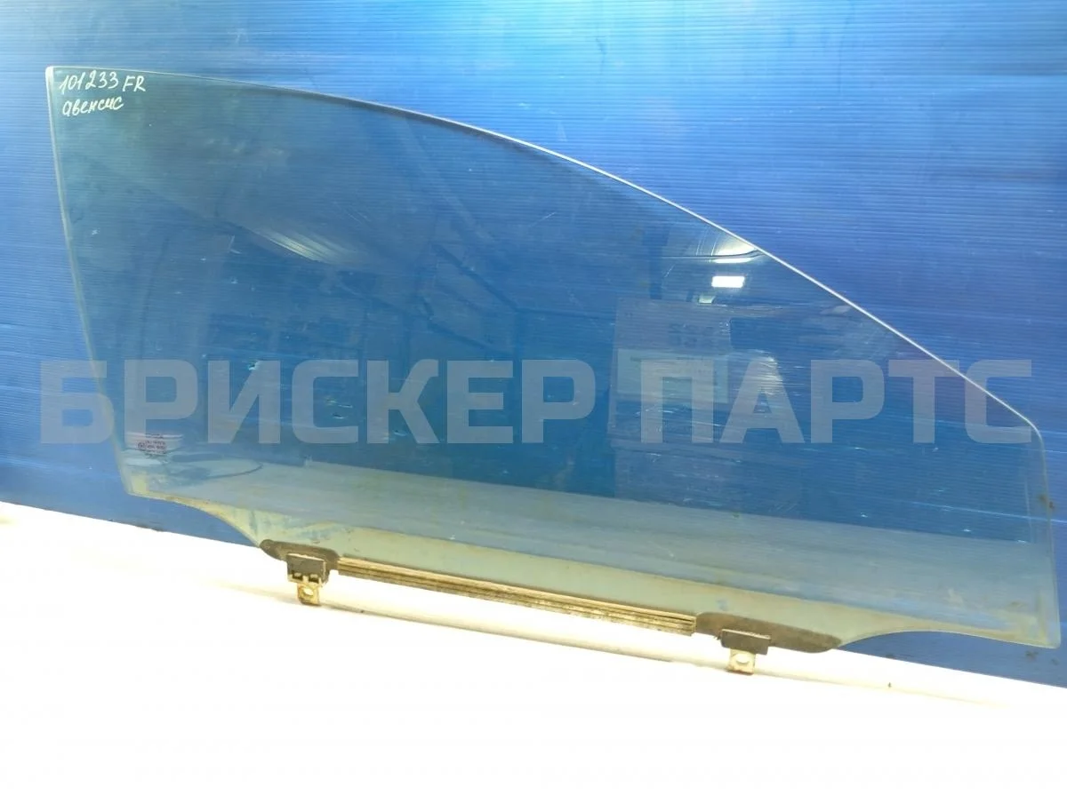 Стекло двери передней Тойота Авенсис 2 (T250)