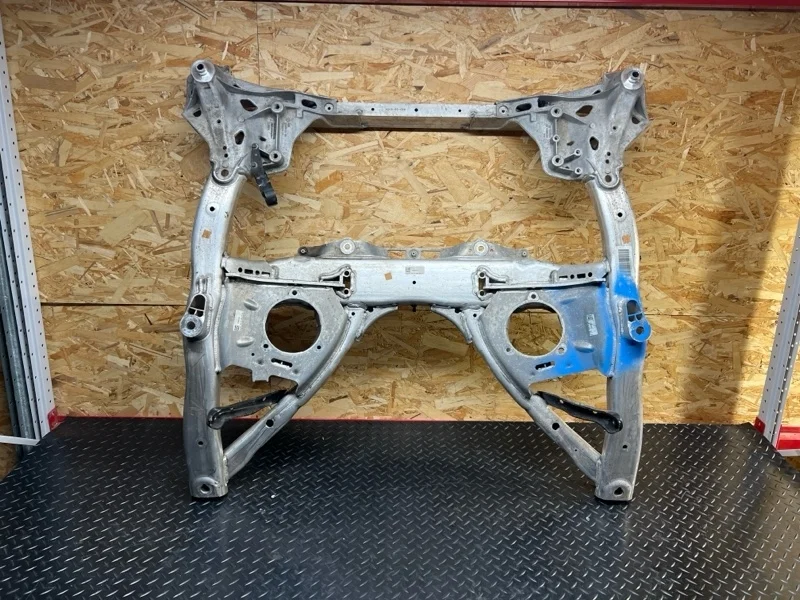 Подрамник передний Bmw 5 2020 31106861106 G31 B47D20B, передний