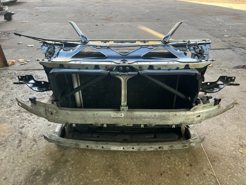 Телевизор в сборе с радиаторами Bmw 7 2016 17118474824 G11 B57D30A, передний