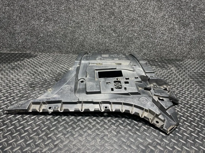 Крепление боковое Bmw 7 2016 51127357148 G11 B57D30A, заднее правое