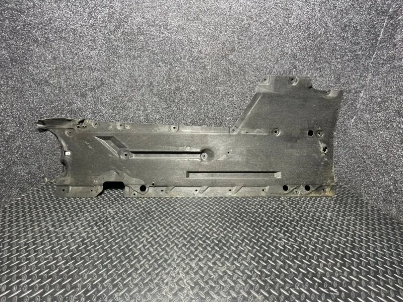 Облицовка днища кузова Bmw 3 Series 2015 51757241834 F30 N20B20B, правая