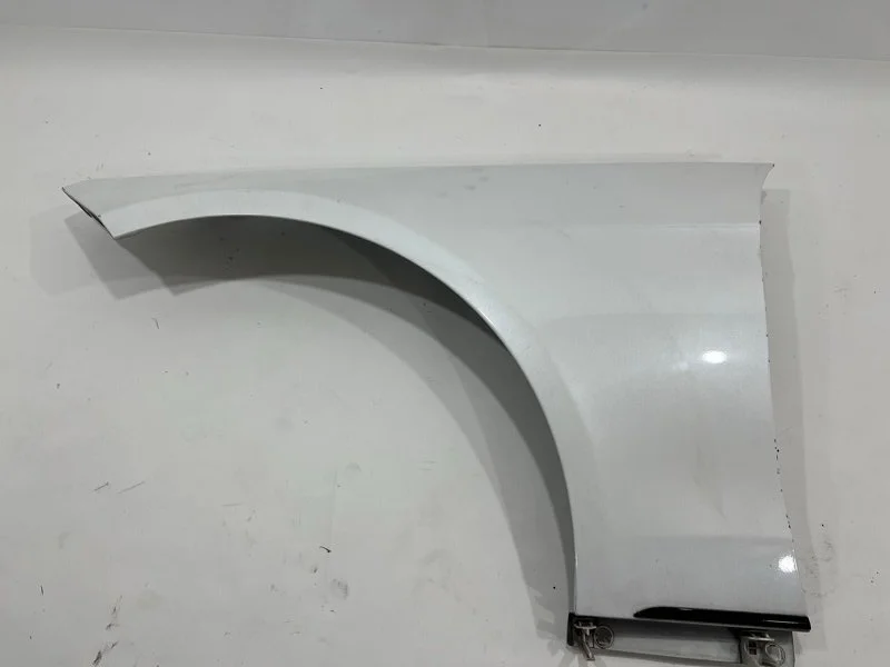 Крыло Mercedes-Benz E-Klasse 2014 A2128801118 W212 M274.920, переднее левое