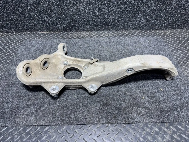 Кулак поворотный Bmw X5 2016 31216869870 F15 N47D20C, правый