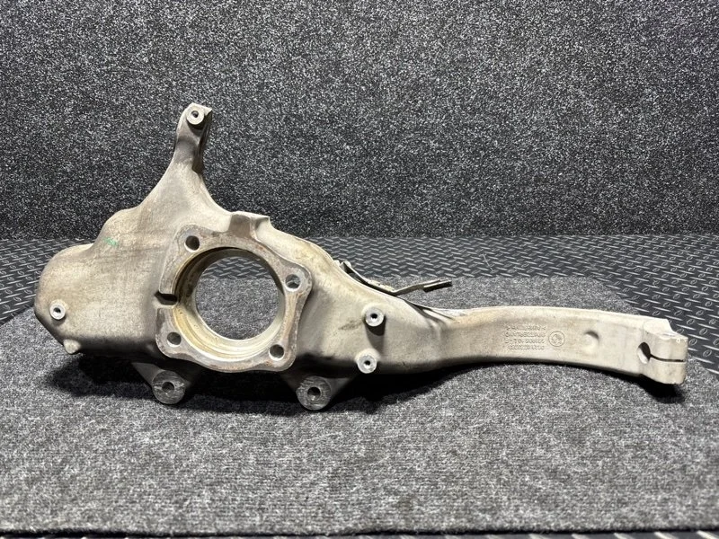 Кулак поворотный Bmw X5 2014 31216773783 F15 N63B44B, передний левый
