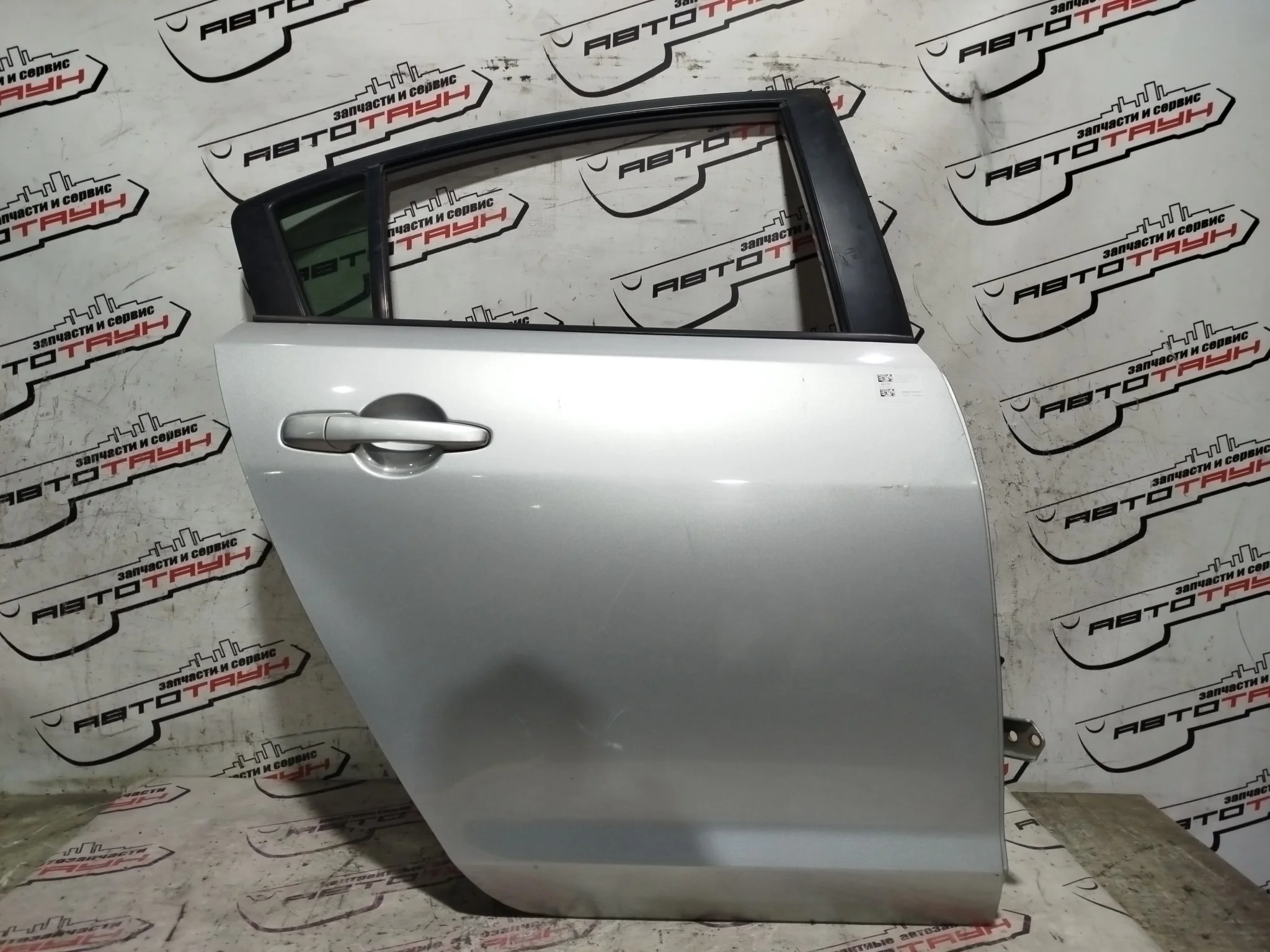 ДВЕРЬ MAZDA AXELA MAZDA3 BK BK3P BK5P BKEP BNYV7202X ЗАДНЯЯ ПРАВАЯ SEDAN серебро, 22V TE077