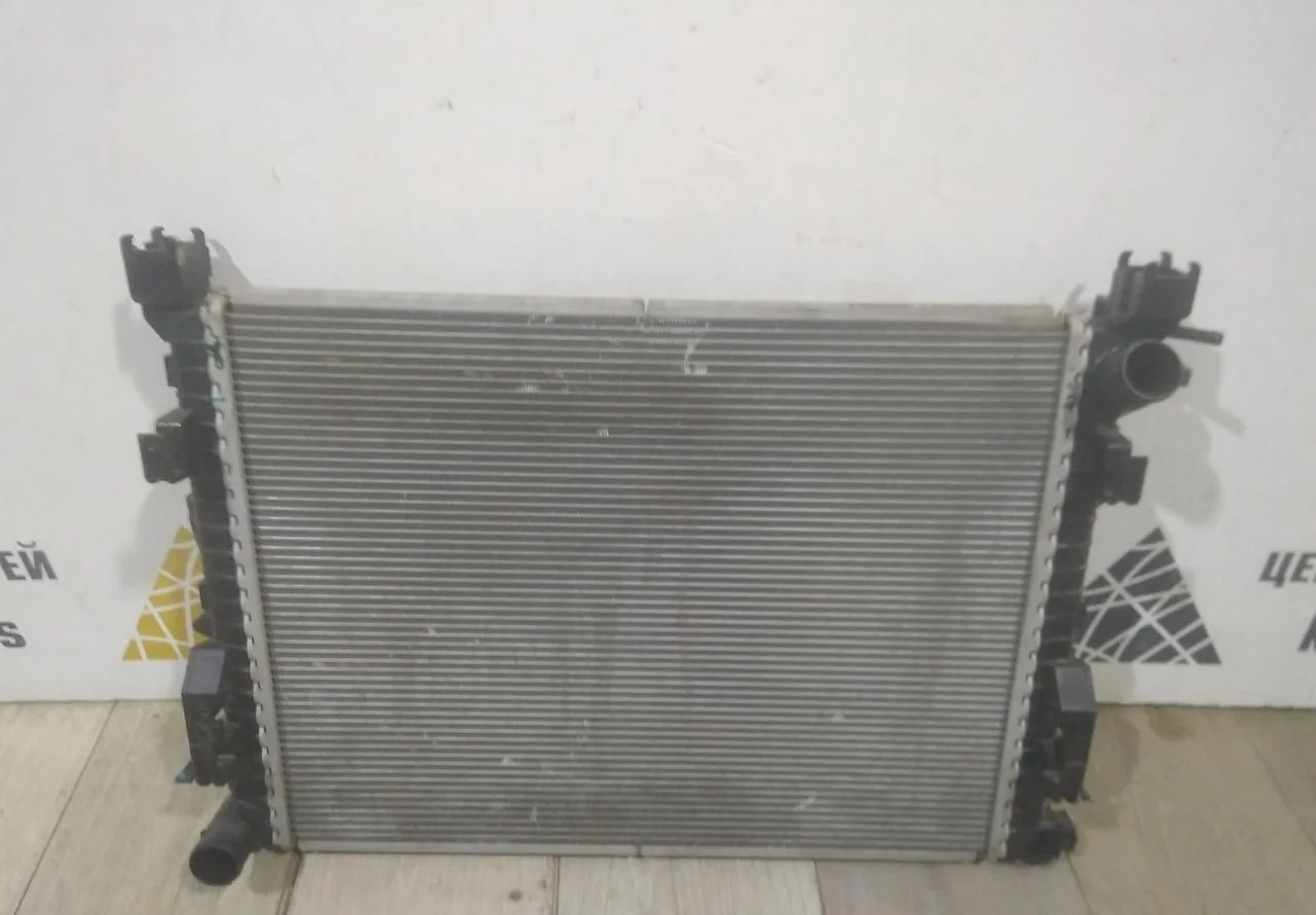 Радиатор охлаждения бу Renault Kaptur OEM 214108042R