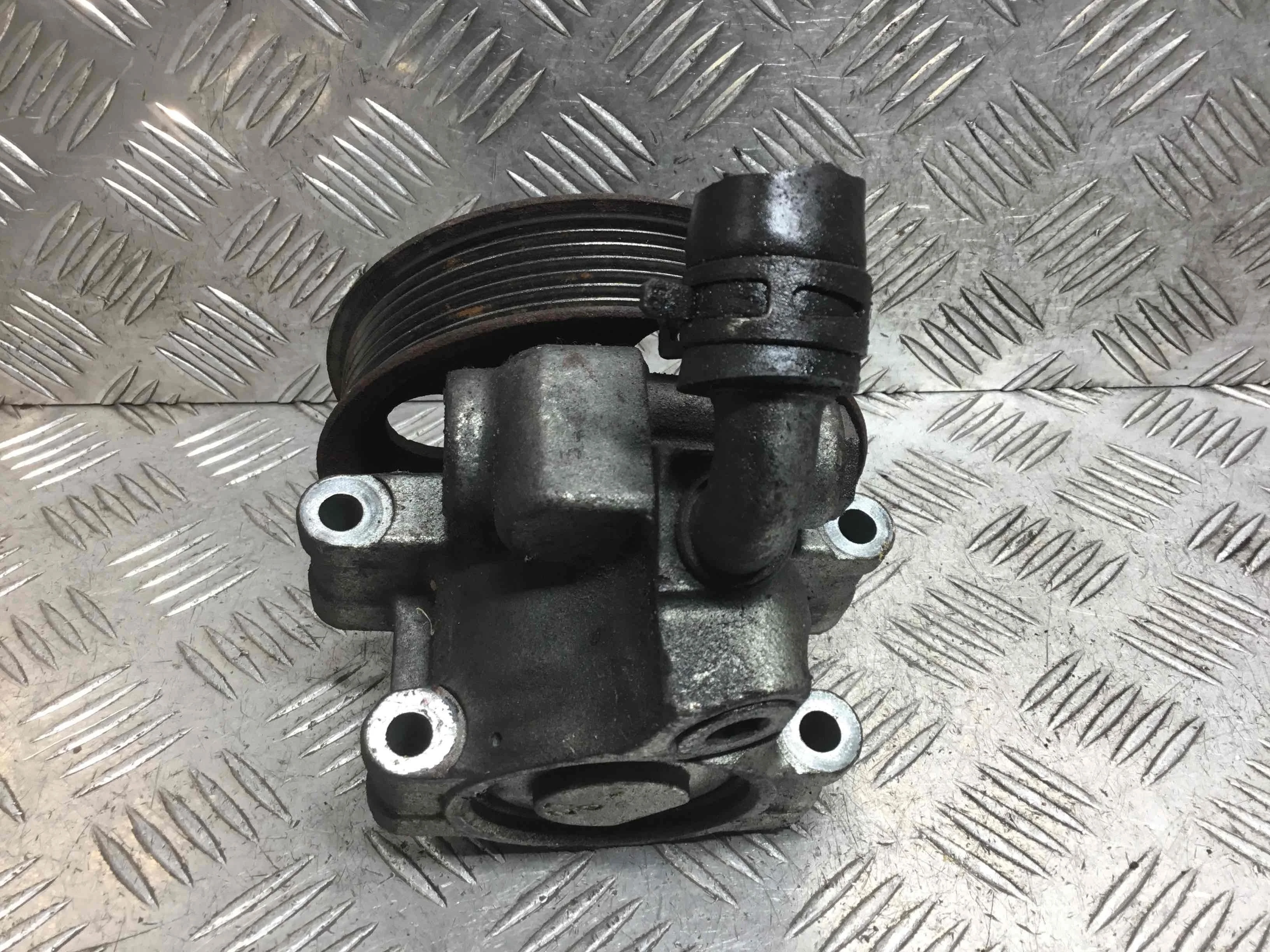 Насос гидроусилителя руля Ford Transit 3 поколение [рестайлинг] (2006-2013) дизель 2.4 TDCi Механика Микроавтобус