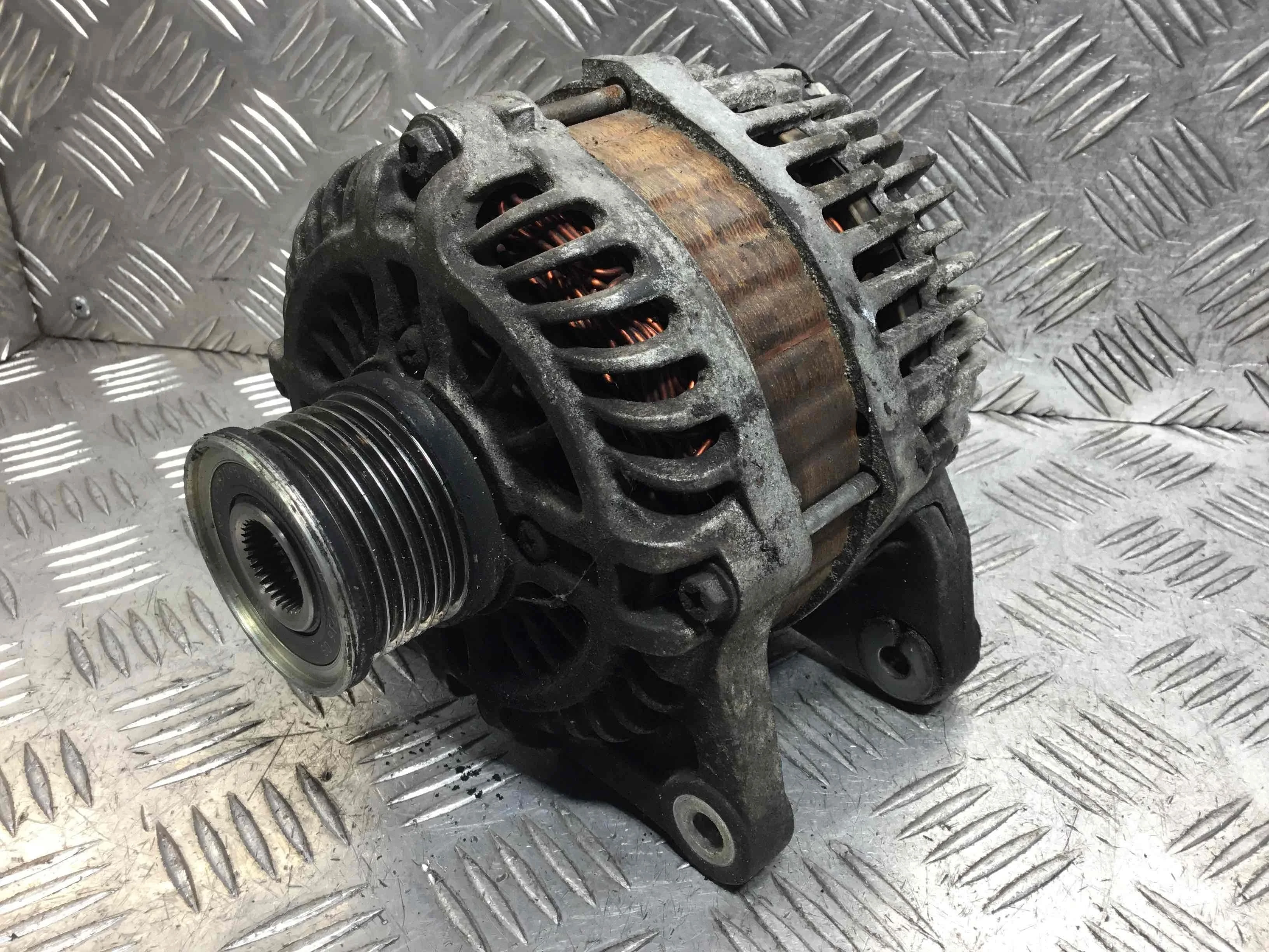 Генератор Nissan Qashqai Qashqai I (J10) 2006 - 2013 бензин 2.0 i Автомат Джип