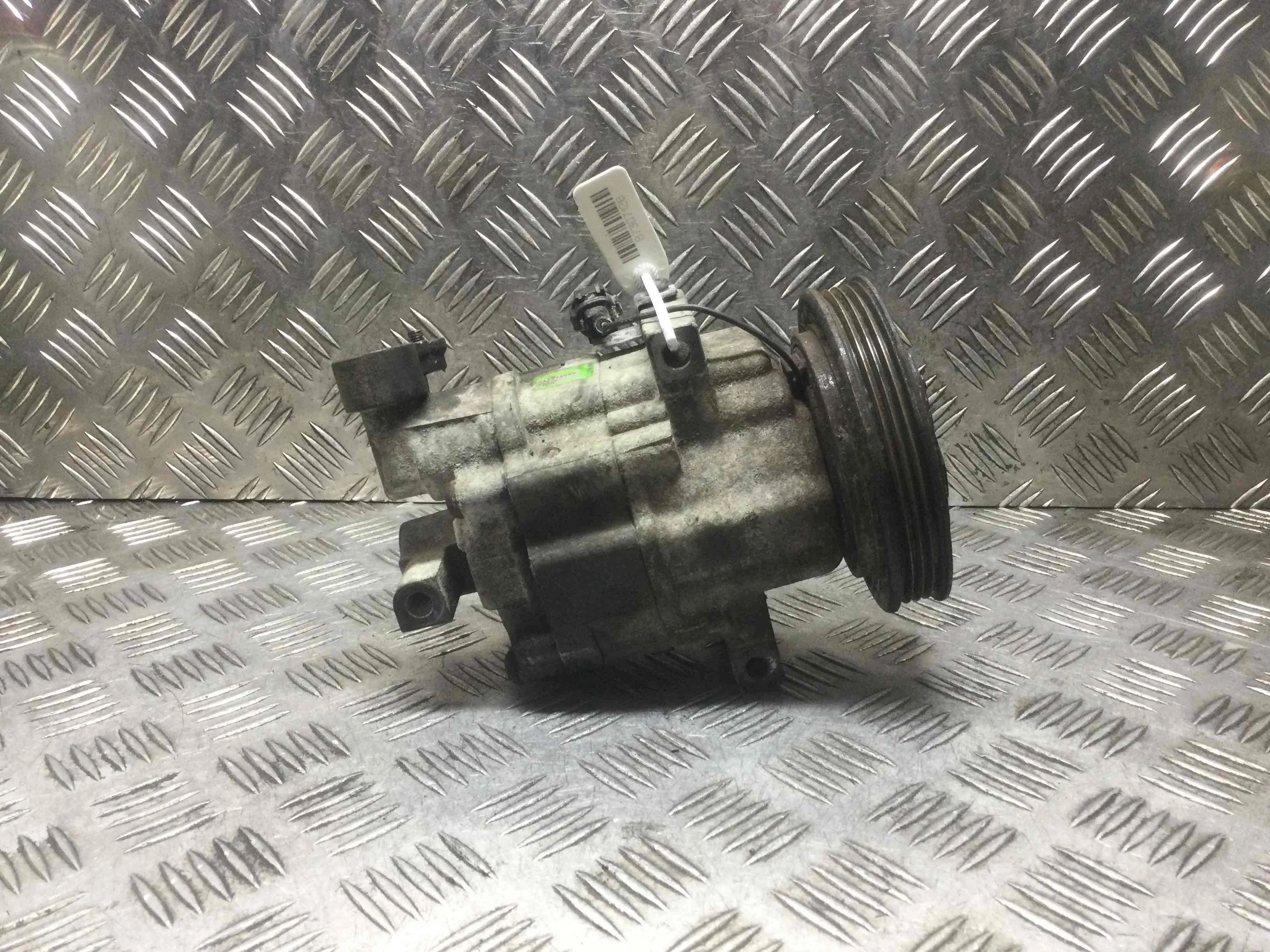 Компрессор кондиционера Nissan Micra K12 (2002-2010) бензин 1.4 i Механика Х/б