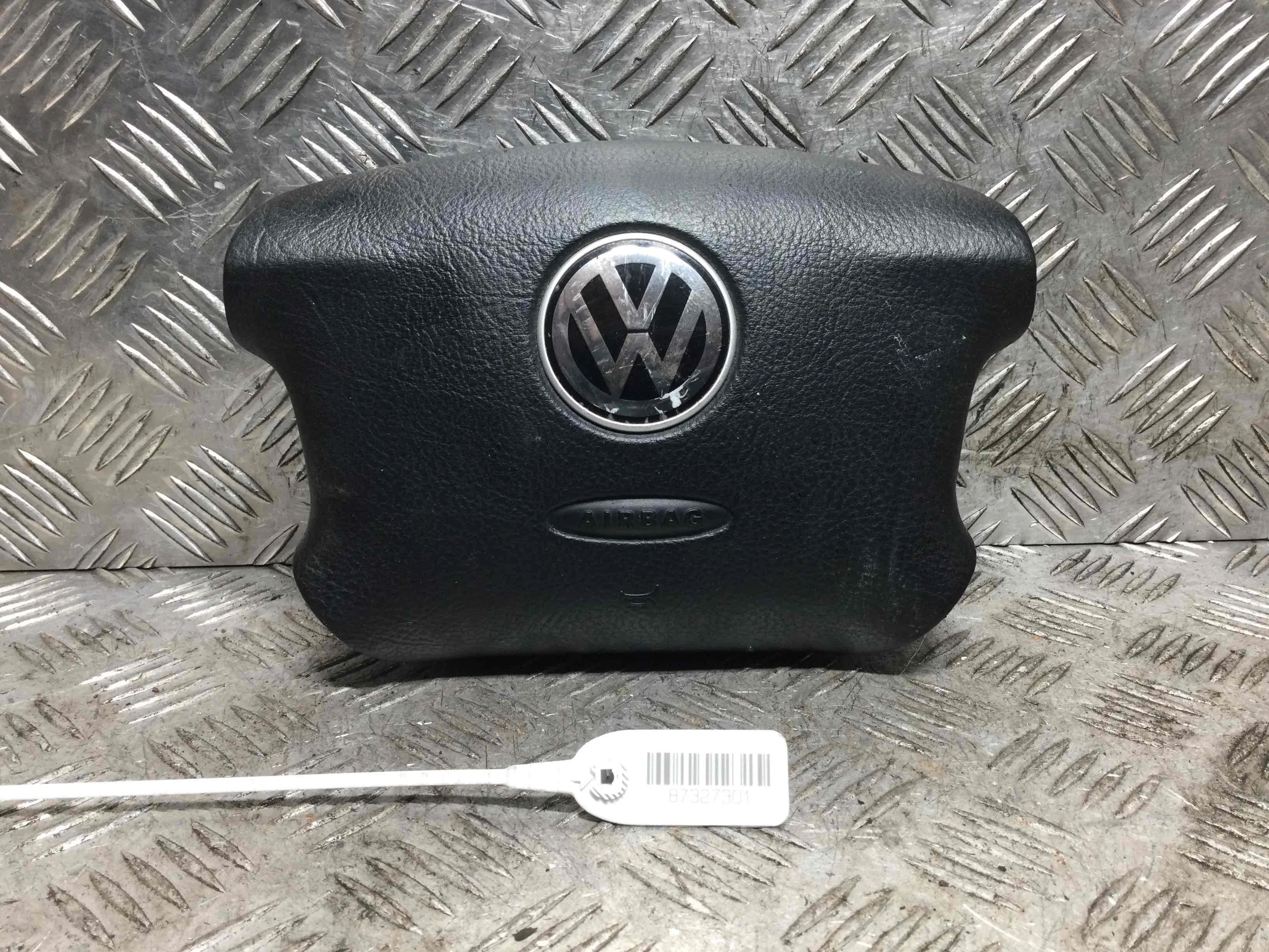 Подушка безопасности водителя Volkswagen Golf 4 поколение (1997-2004) бензин 1.6 i Механика Х/б