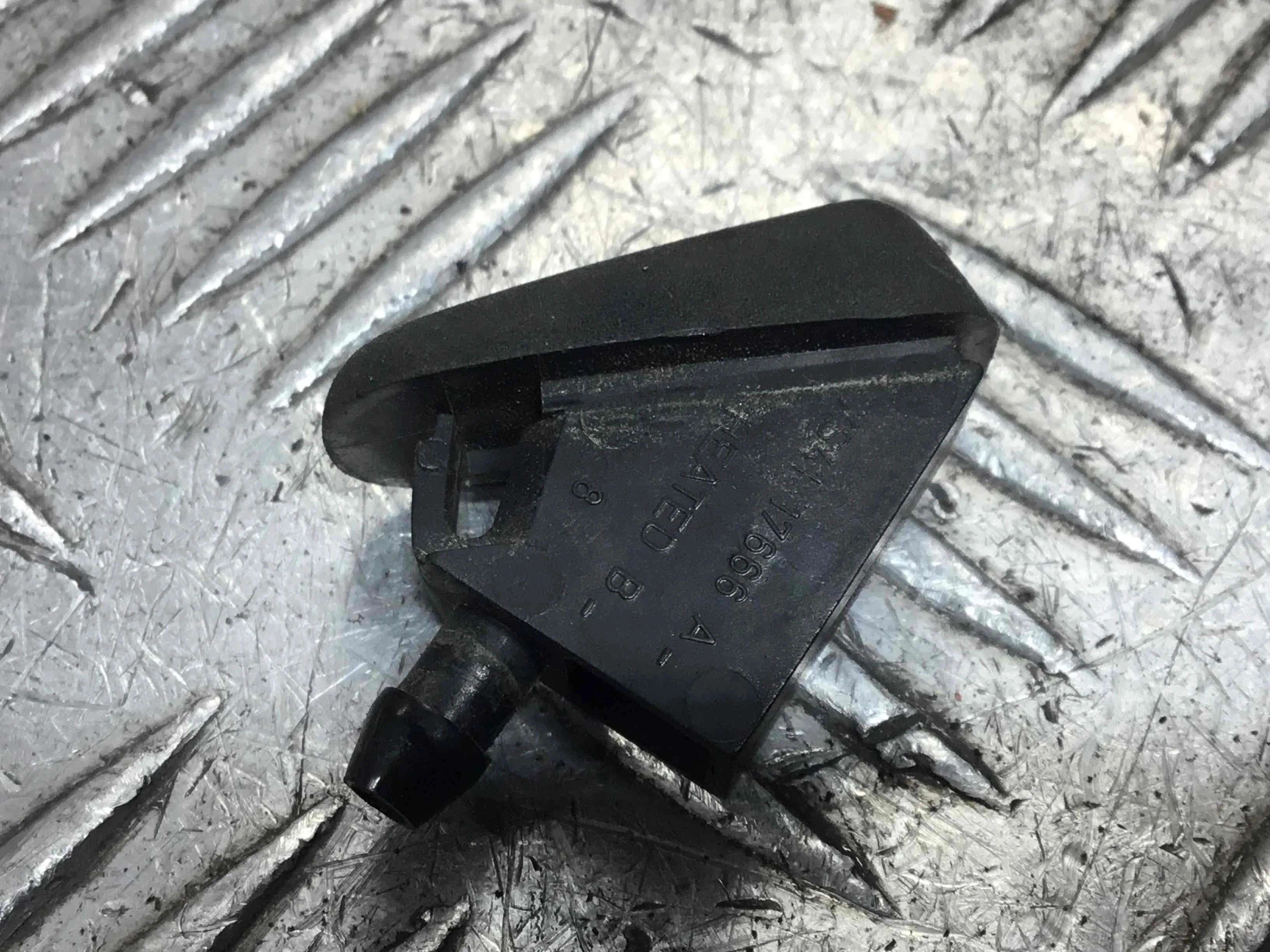 Форсунка омывателя Ford Focus 1 поколение [рестайлинг] (2001-2005) бензин 1.6 i Механика Универсал