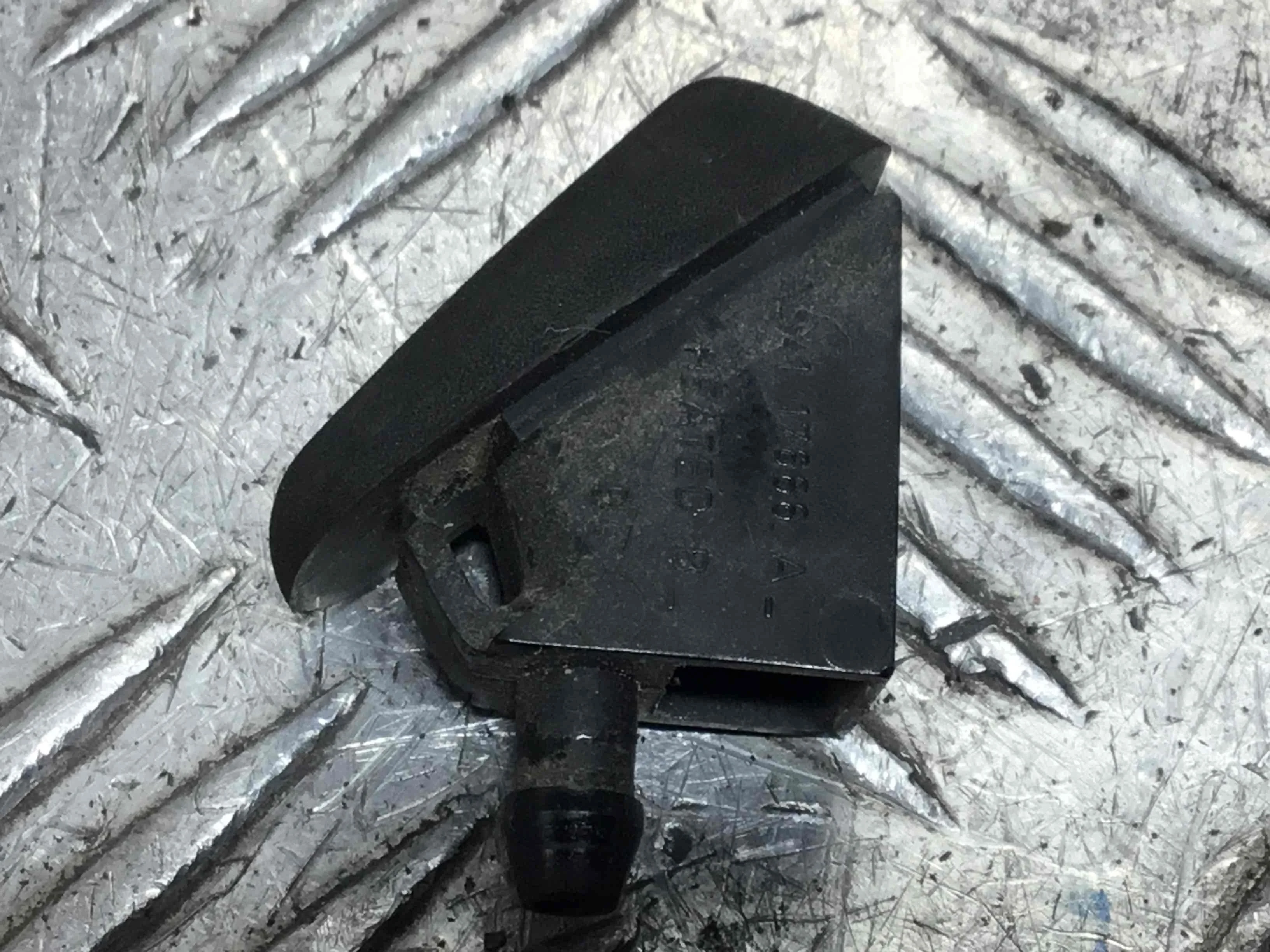 Форсунка омывателя Ford Focus 1 поколение [рестайлинг] (2001-2005) бензин 1.6 i Механика Универсал