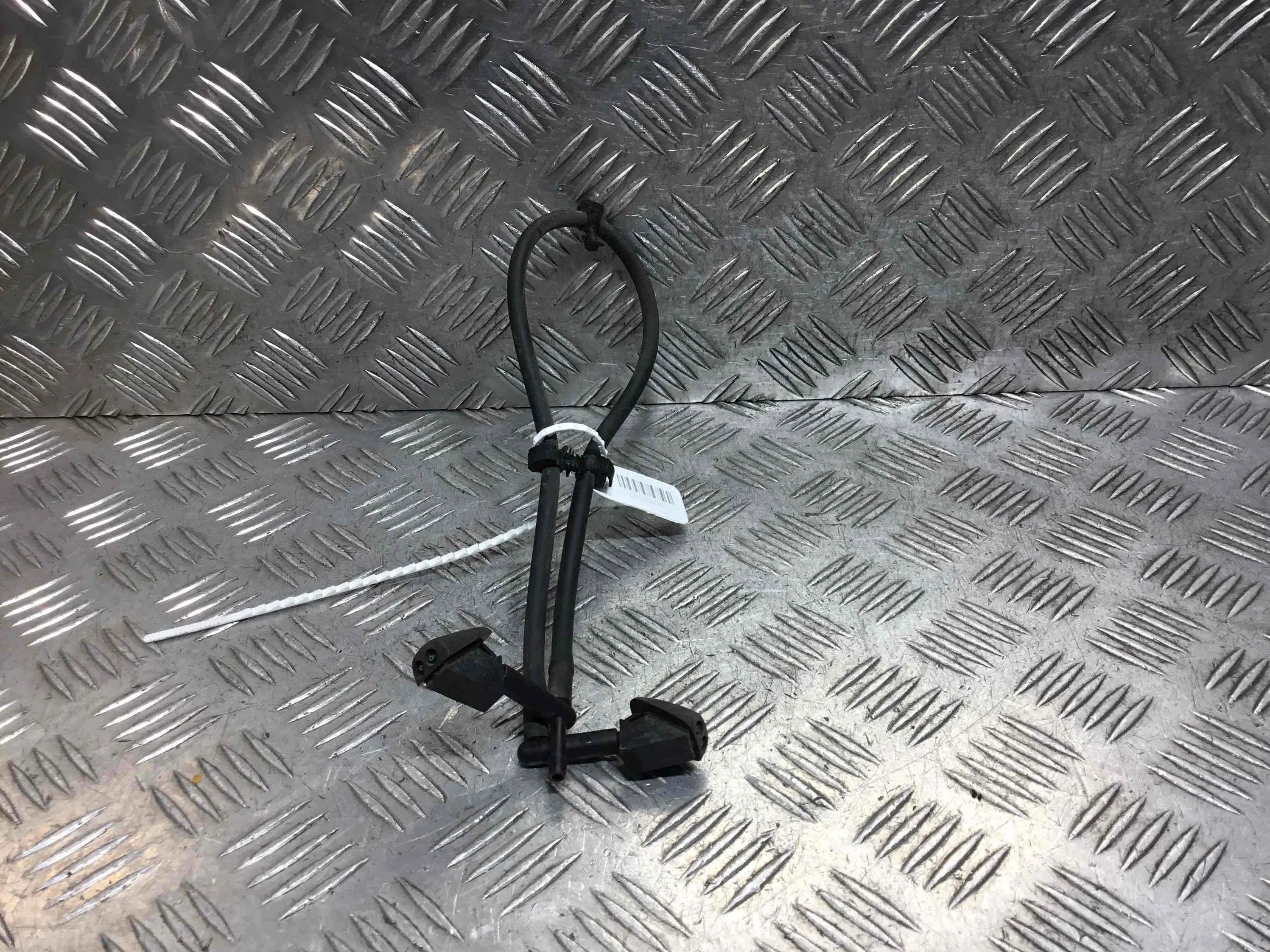 Форсунка омывателя Ford Focus 1 поколение (1998-2001) бензин 1.6 i Механика Универсал