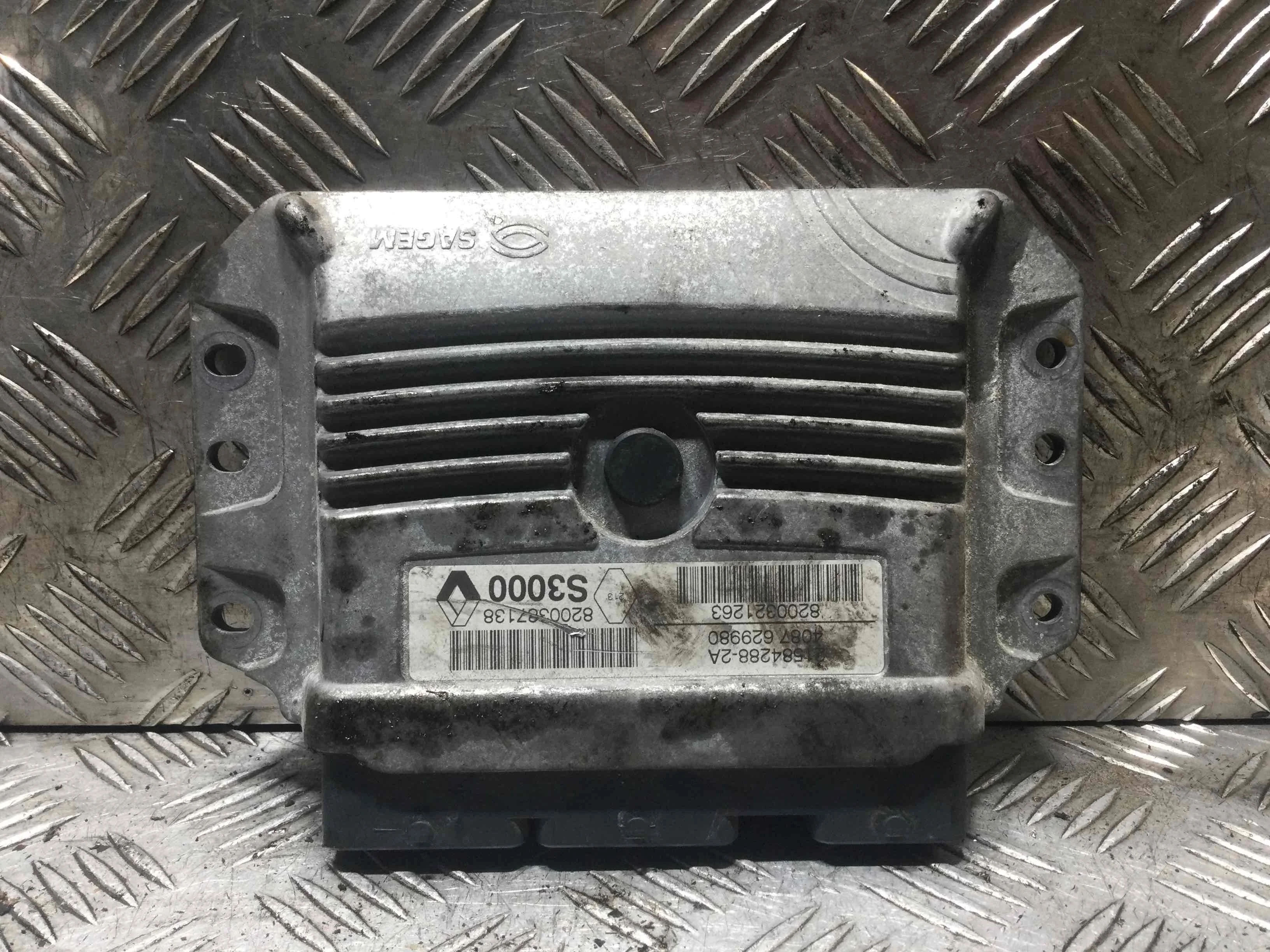 Блок управления двигателем Renault Megane Megane II (KM,LM) 2003 - 2009 бензин 2.0 i Механика Х/б