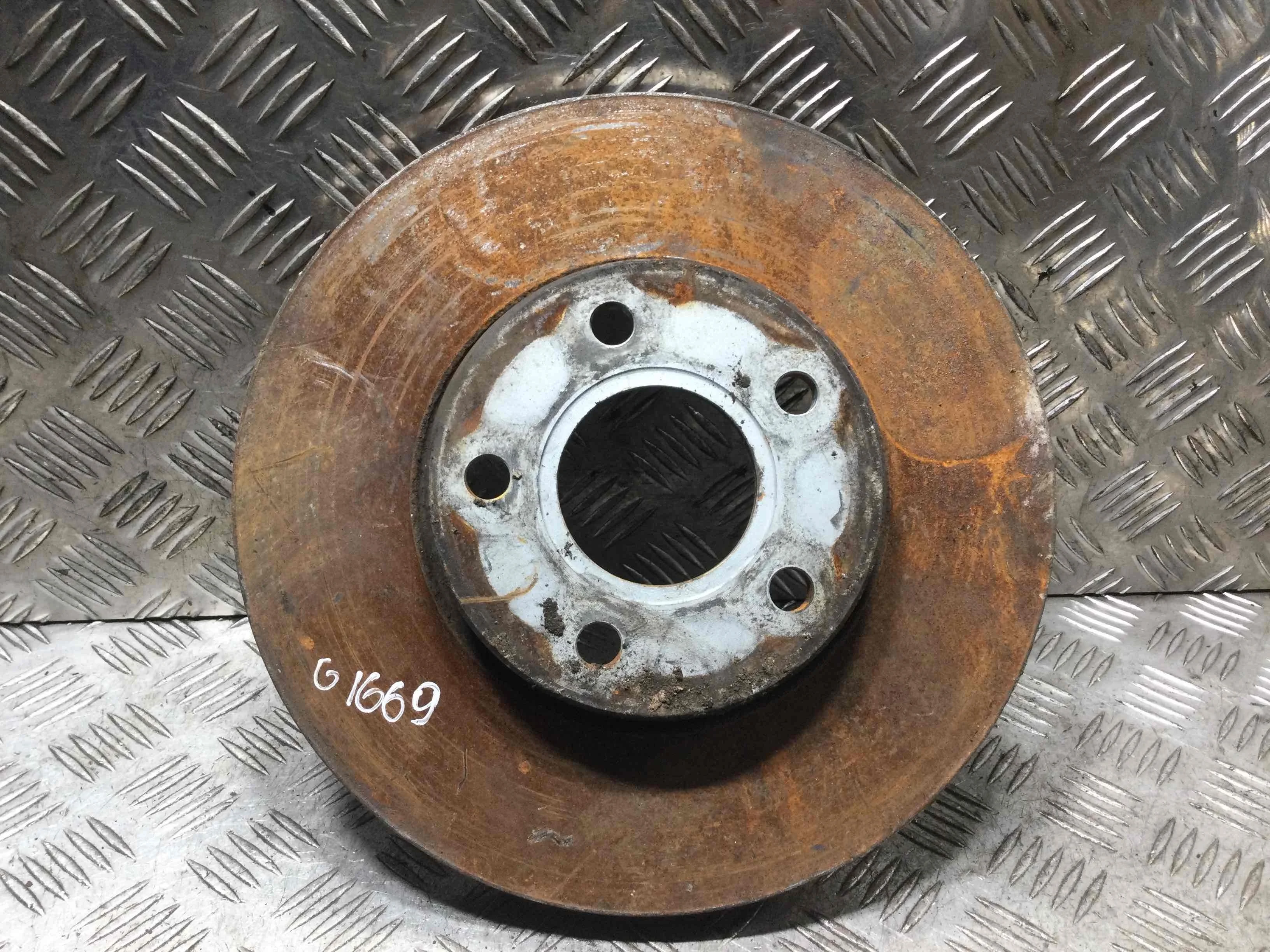 Диск тормозной передний Ford Focus 2 поколение (2005-2008) бензин 1.6 i Механика Седан