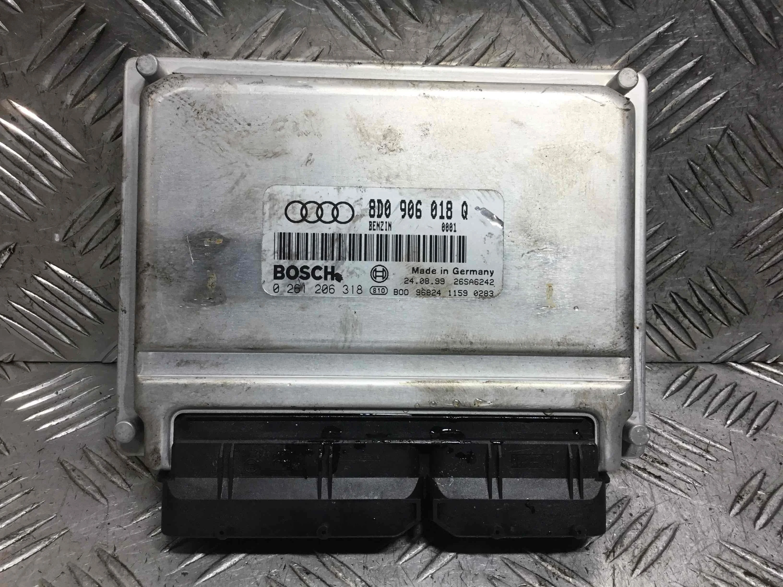 Блок управления двигателем Audi A4 B5 (1994-1999) бензин 1.8 i Механика Седан