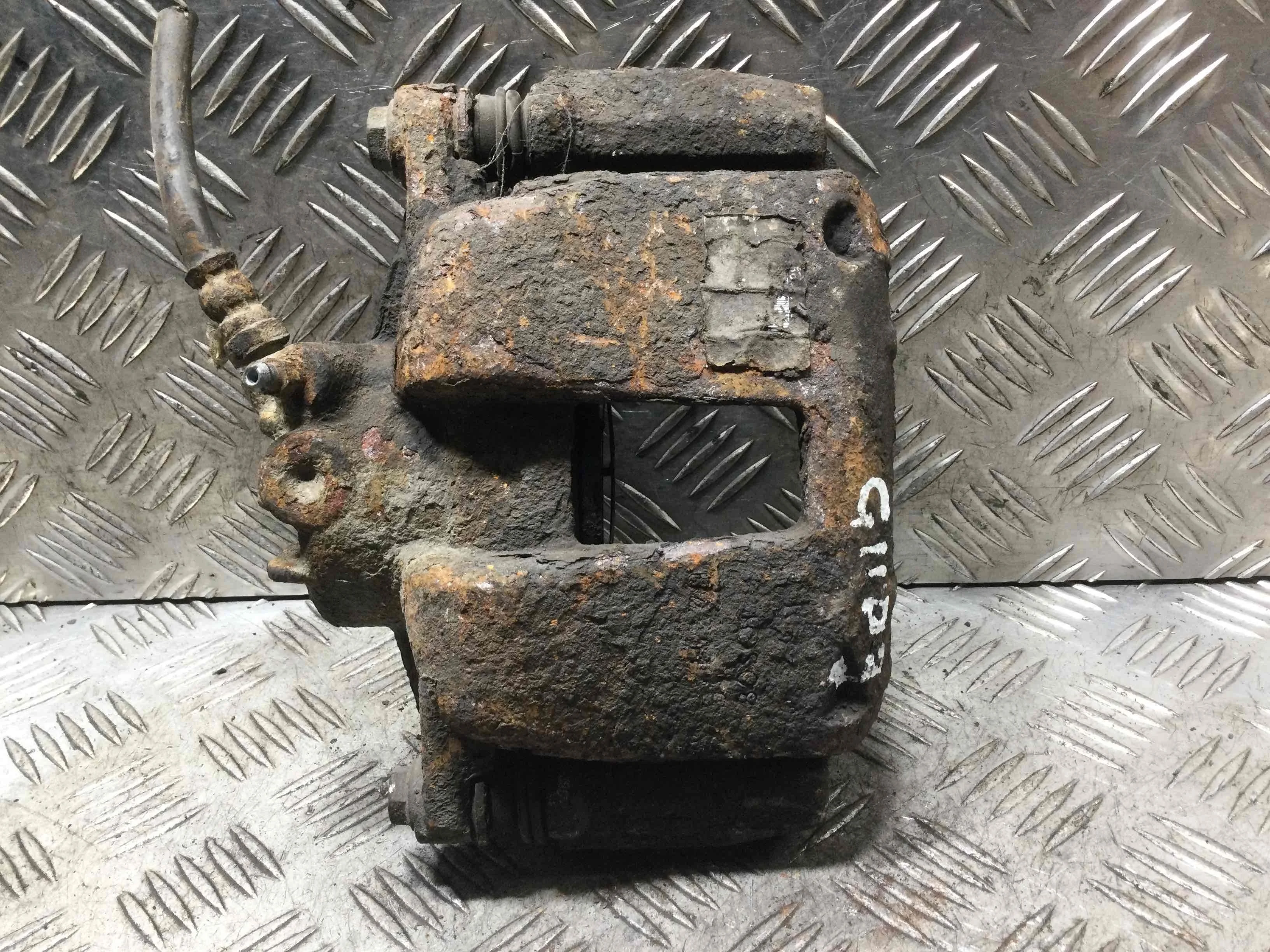 Суппорт передний левый Citroen Xsara Picasso Xsara Picasso (N68) 1999 - 2012 дизель 1.6 HDI Механика Х/б