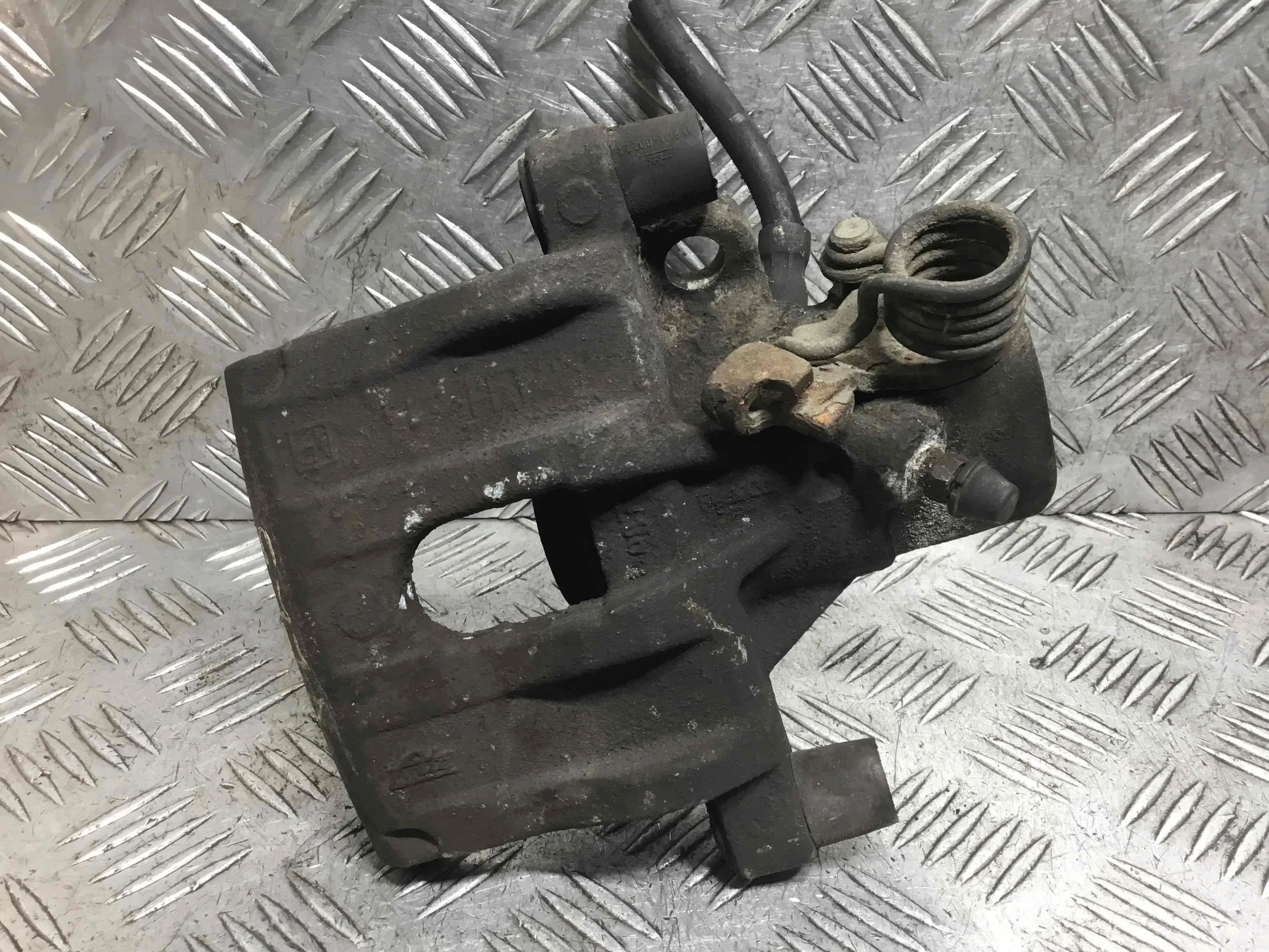 Суппорт задний левый Ford C-MAX 1 поколение (2003-2007) бензин 1.8 i Механика Минивэн