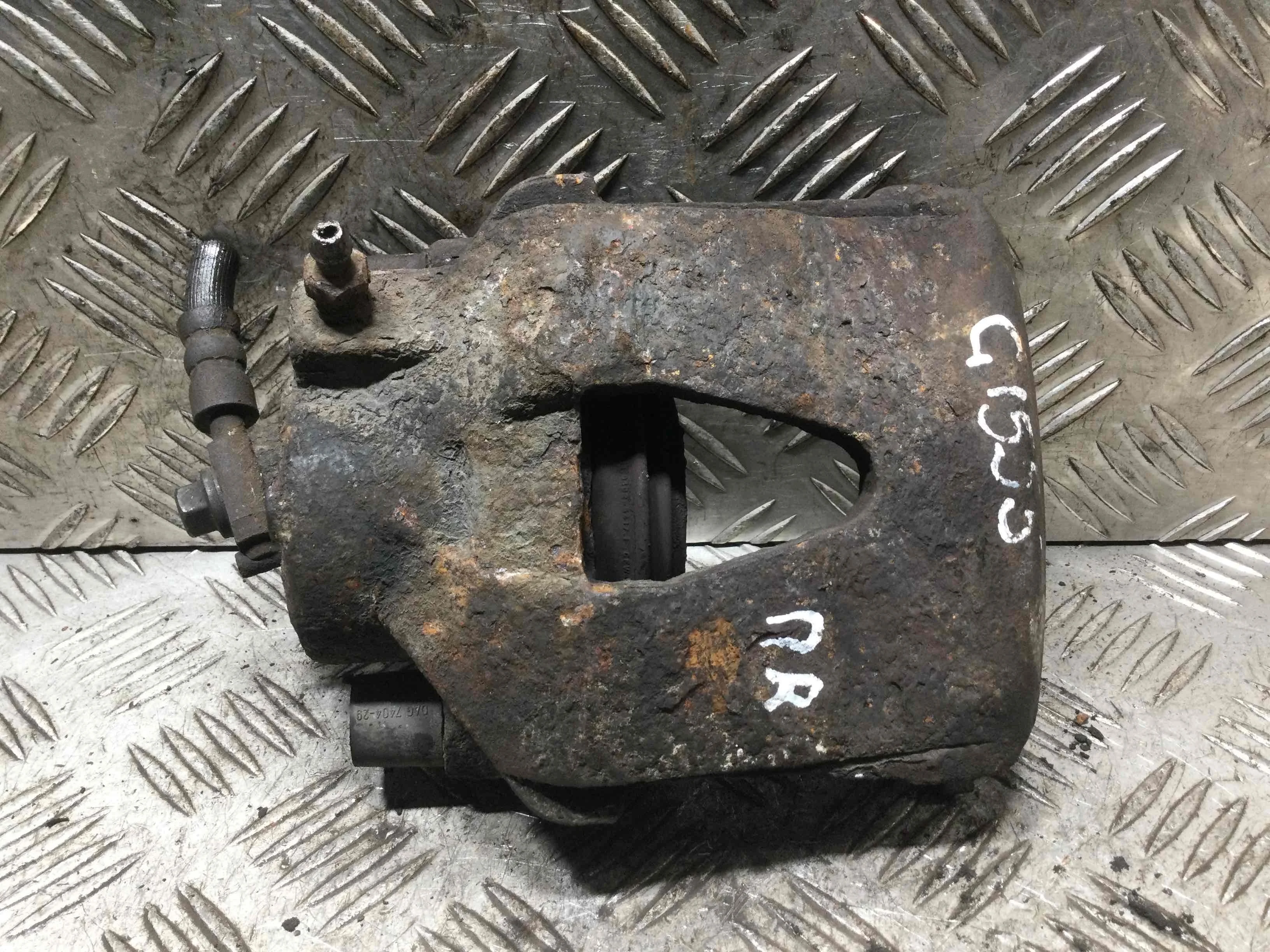 Суппорт передний левый Volkswagen Polo 4 поколение (2001-2005) бензин 1.4 i Механика Х/б