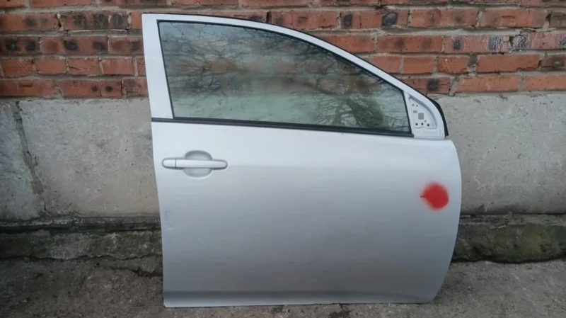 Дверь передняя правая Toyota Corolla E150 2ZR-FE