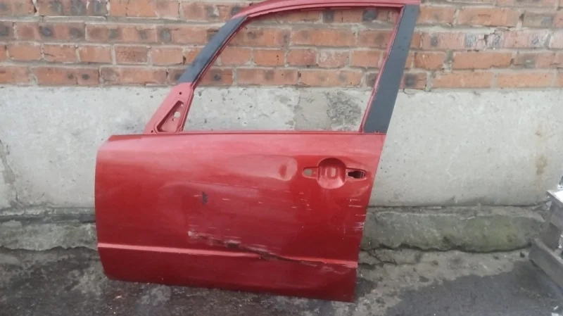 Дверь передняя левая Suzuki Sx4 YC