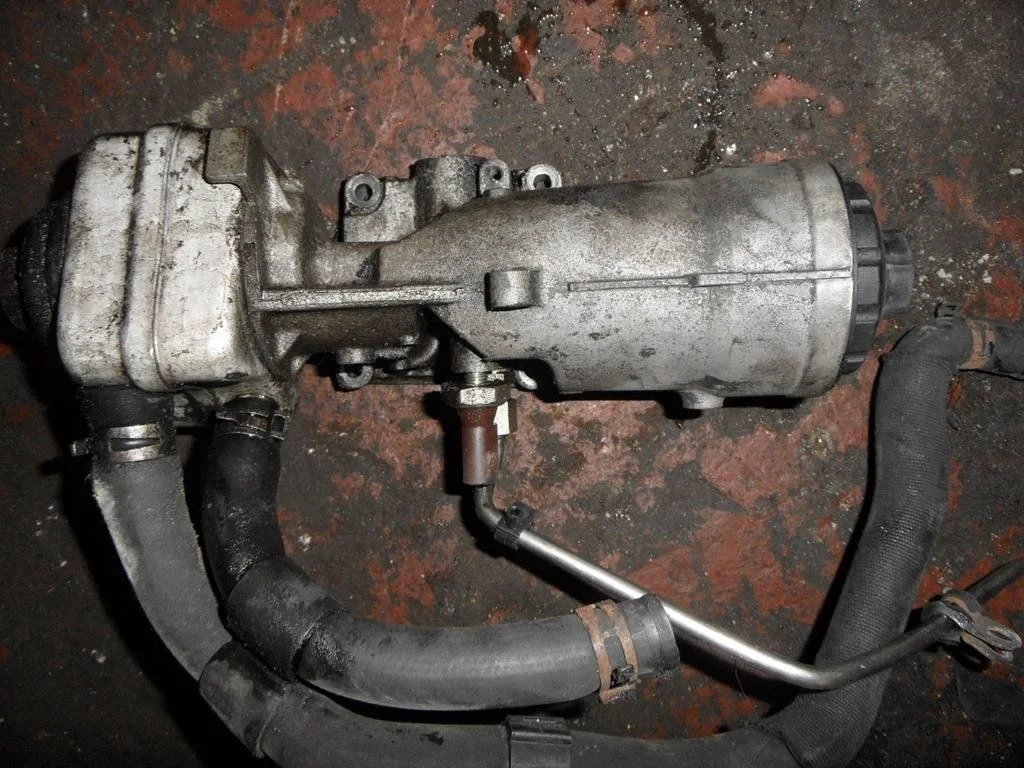 корпус масляного фильтра Volkswagen   2007