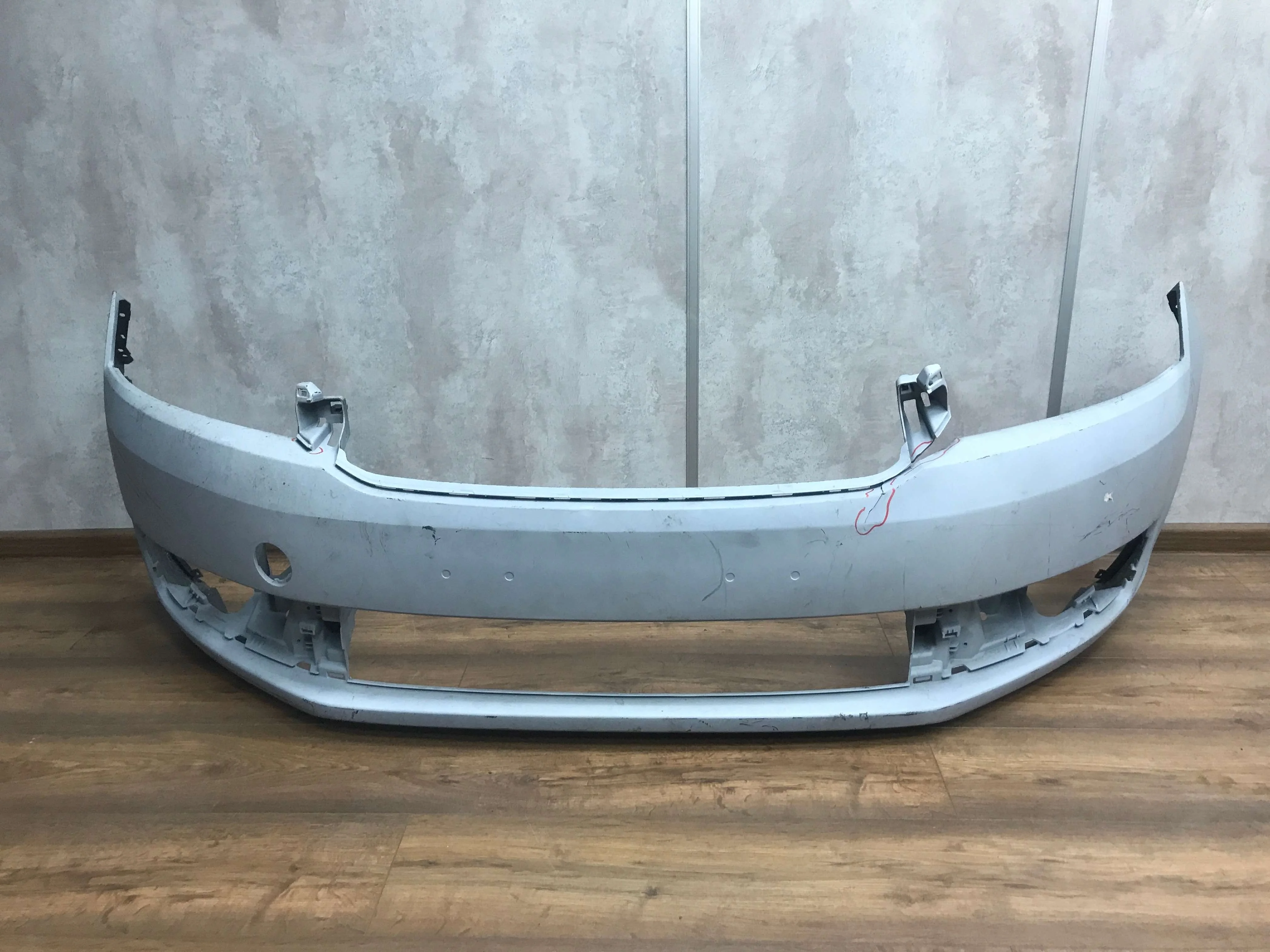 Бампер передний VAG 60u807221f Rapid
