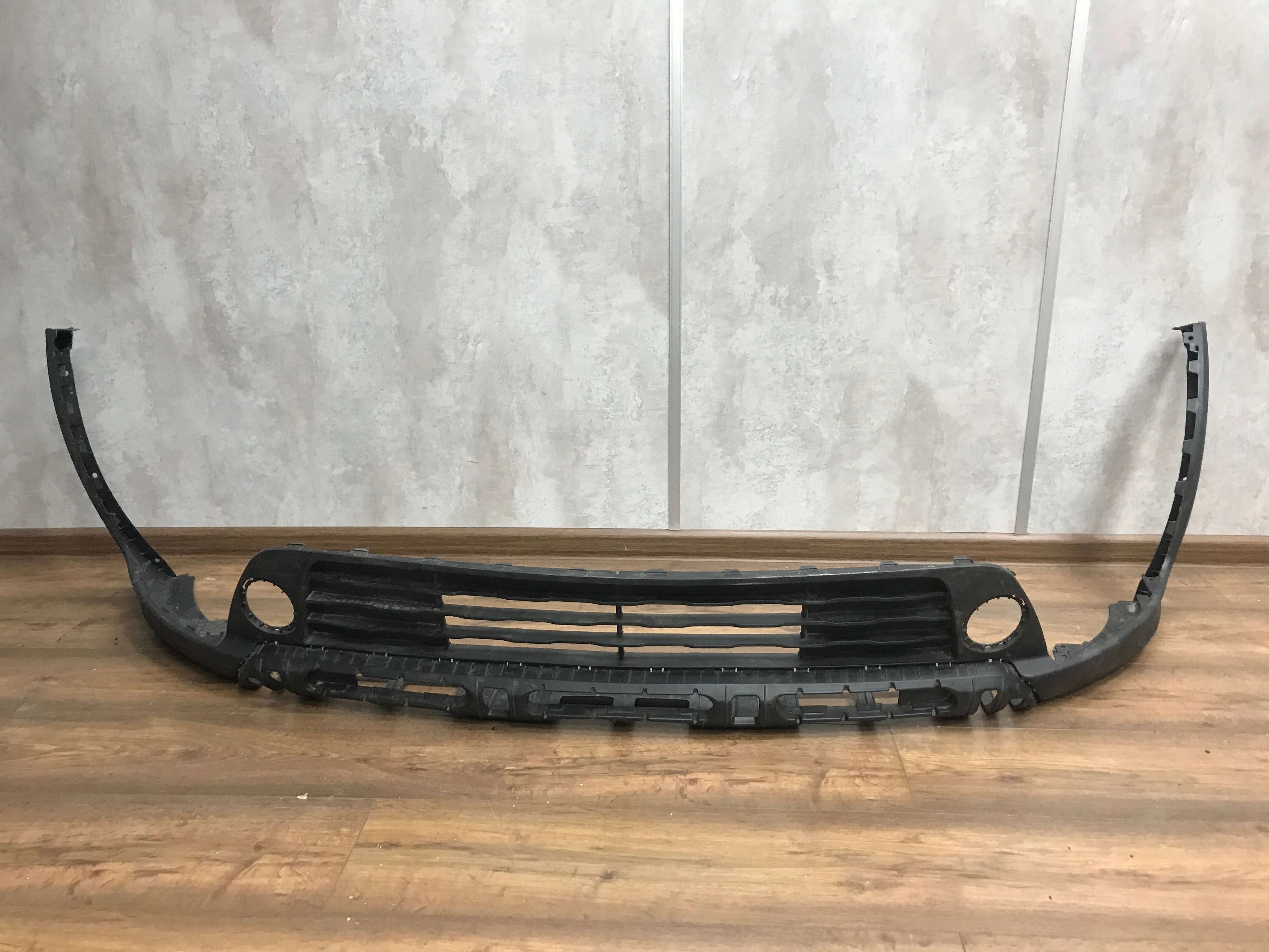 Накладка бампера переднего Kia 86512h0500  Rio