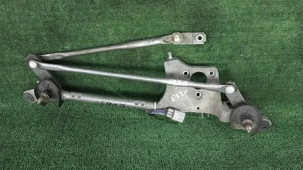 Б.у. трапеция дворников TOYOTA COROLLA ZRE151 TOYOTA COROLLA ZRE151