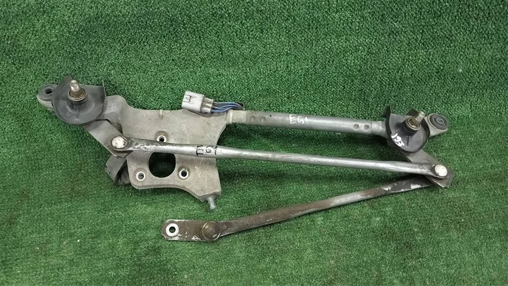 Б.у. трапеция дворников TOYOTA COROLLA ZRE151 TOYOTA COROLLA ZRE151